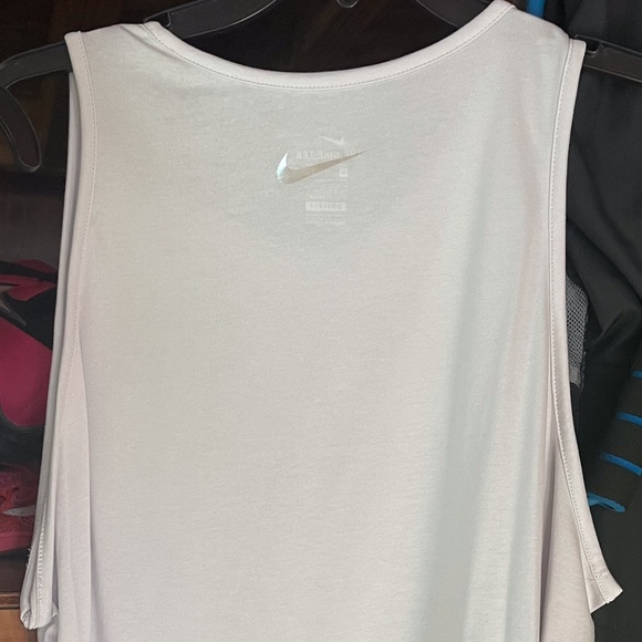 Nike Tank - Picture 12 of 13